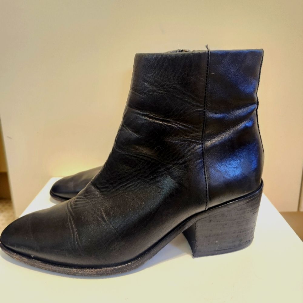 Opening Ceremony Black Leather Logo Zip Pull Chelsea Ankle Boots Sz.7/37 $395
